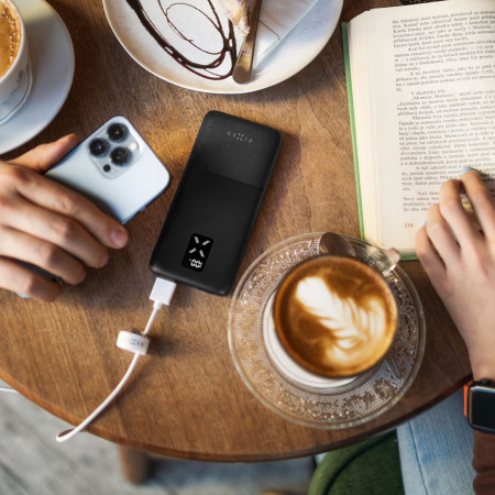 Banque d'énergie FIXED Zen 10 s LCD displejem