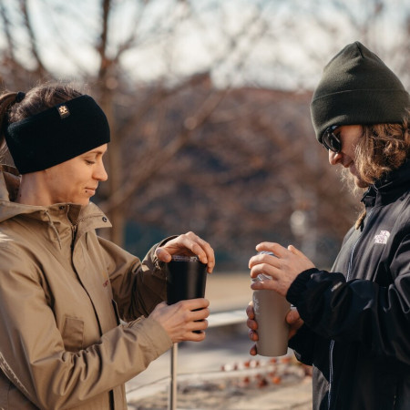 Mug isotherme Snow Monkey Enjoyer 473 ml