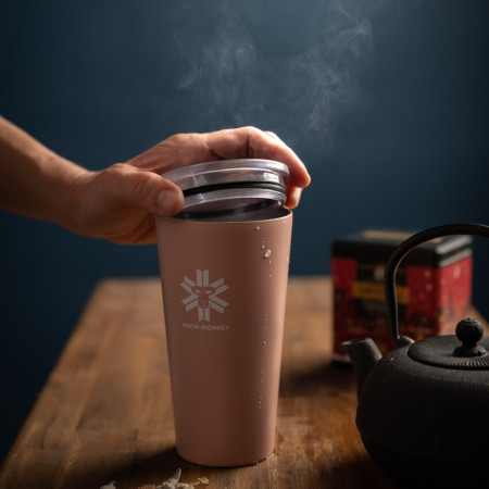 Mug isotherme Snow Monkey Enjoyer 473 ml