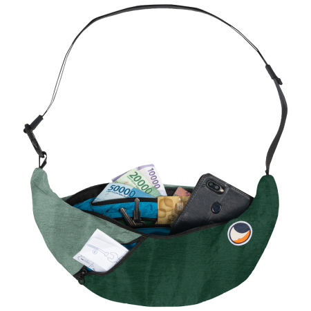 Sac banane Ticket to the moon Upcycled Sling Bag vert / vert claire Dark Green / Jade Green