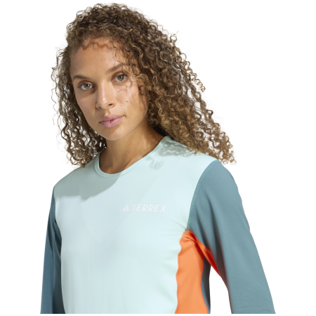 T-shirt fonctionnel femme Adidas Multi Synt Ls W