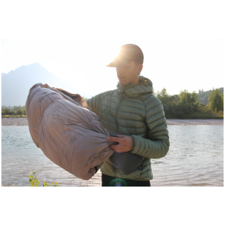 Sac de couchage en plumes Cumulus Lite Line 300