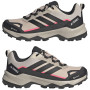 Bottes randonnée femme Adidas Terrex Skychaser Ax5 GTX W